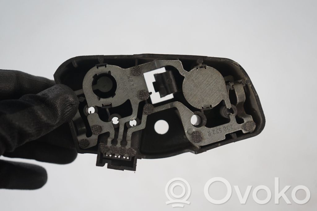 Tail light bulb cover holder (7)