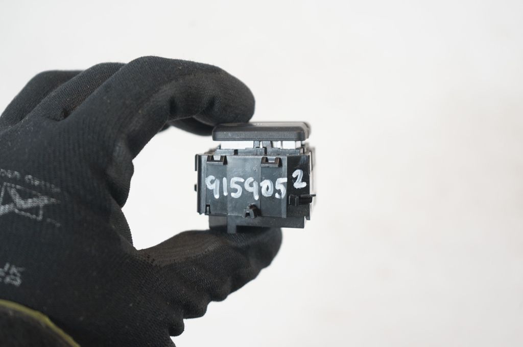 Seat heating switch (9)