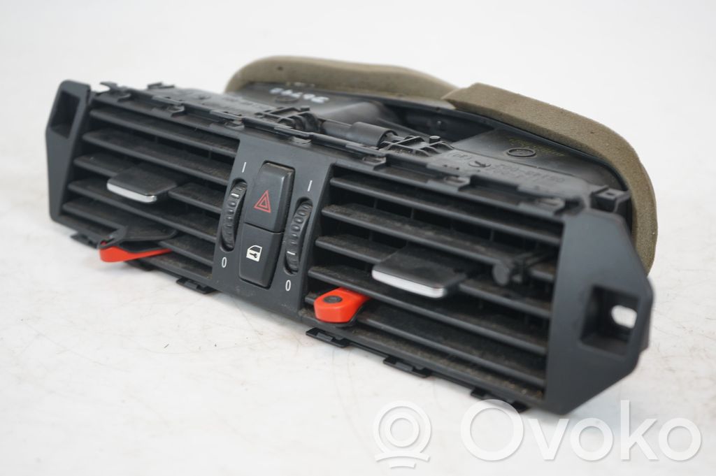 Dash center air vent grill (6)