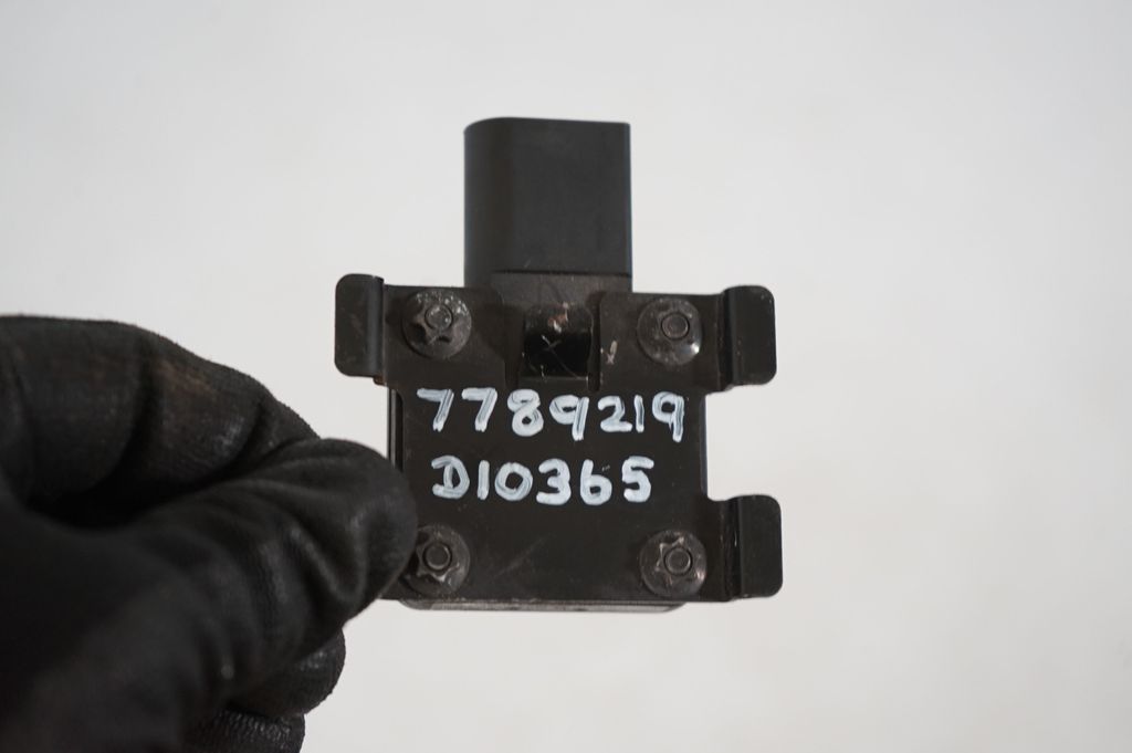 Exhaust gas temperature sensor (8)