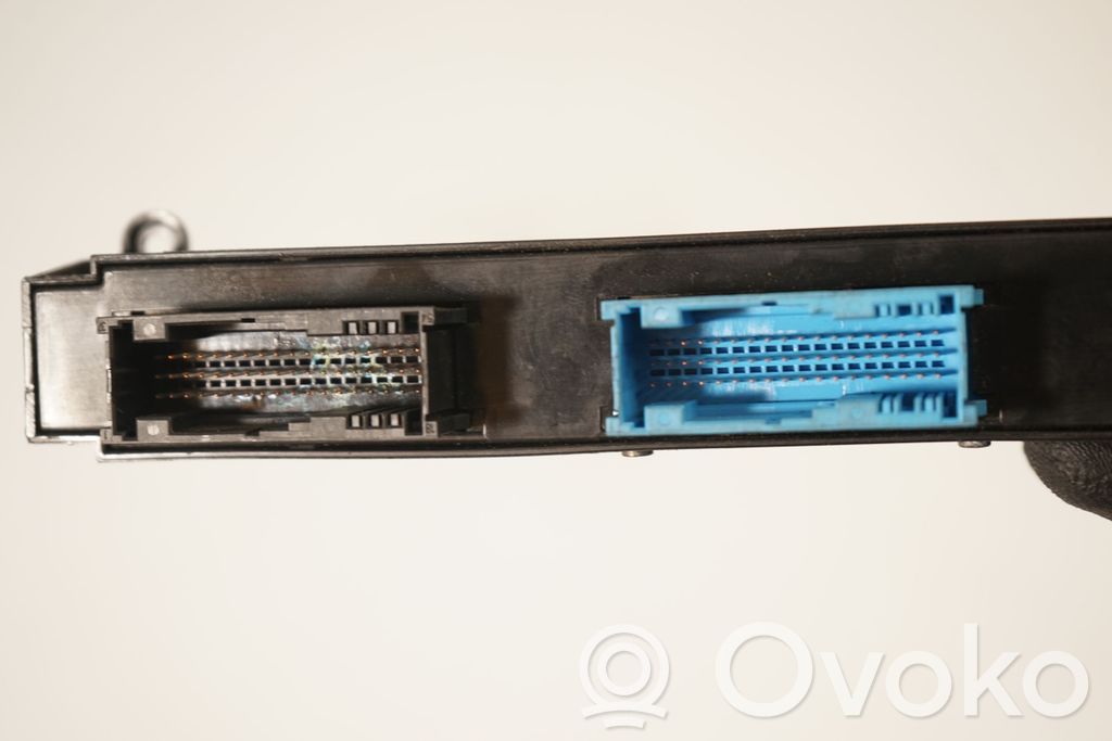 Comfort/convenience module (6)
