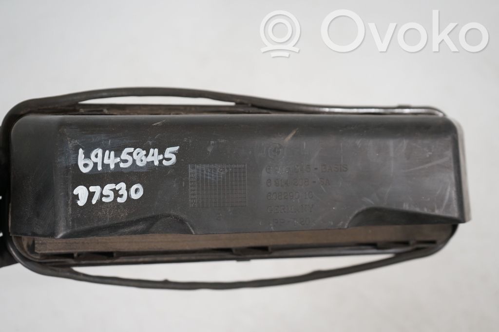 Quarter panel pressure vent (7)