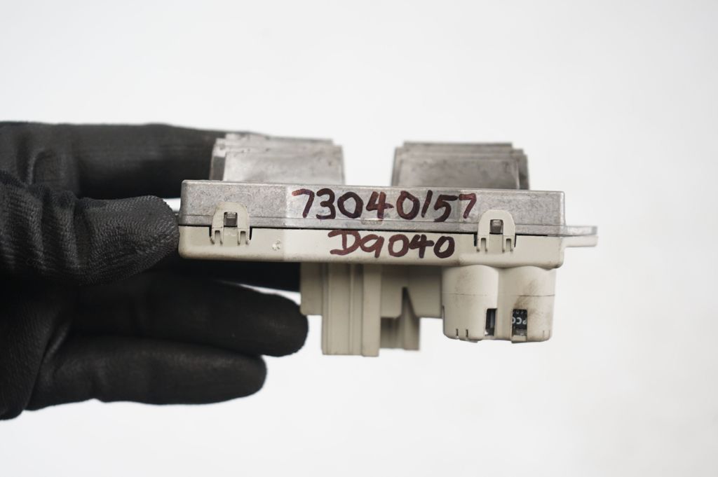 Heater blower motor/fan resistor (8)