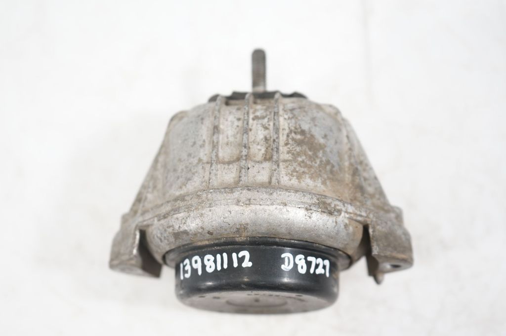 Engine mount bracket (8)