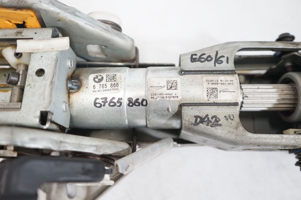 Steering wheel axle set (10)