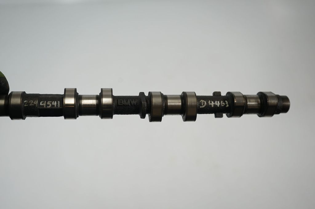 Camshaft (5)