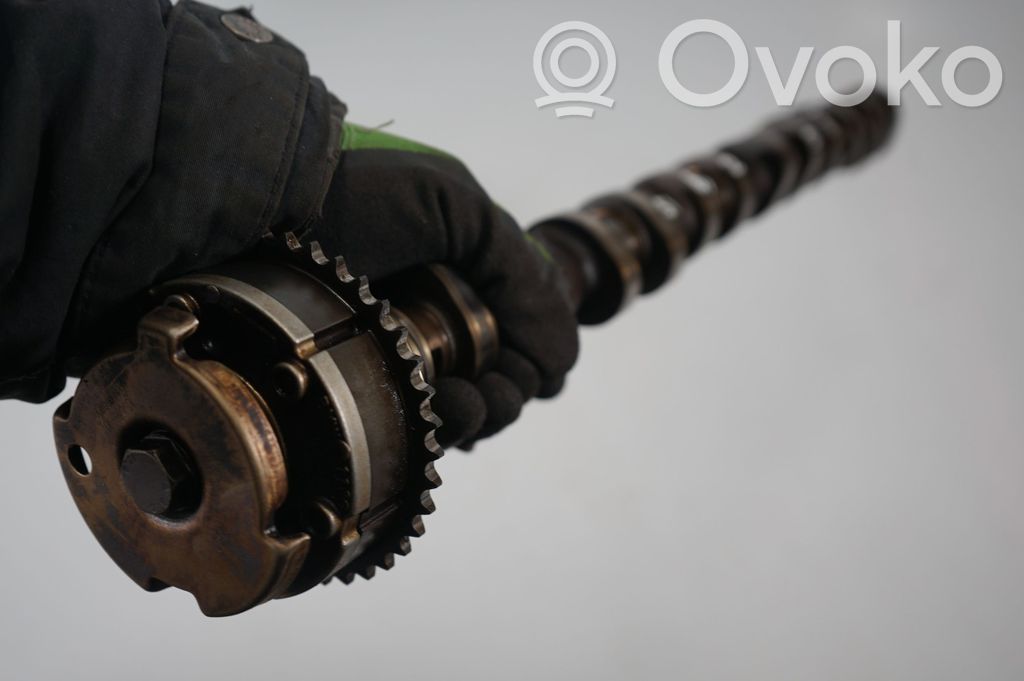 Camshaft (4)