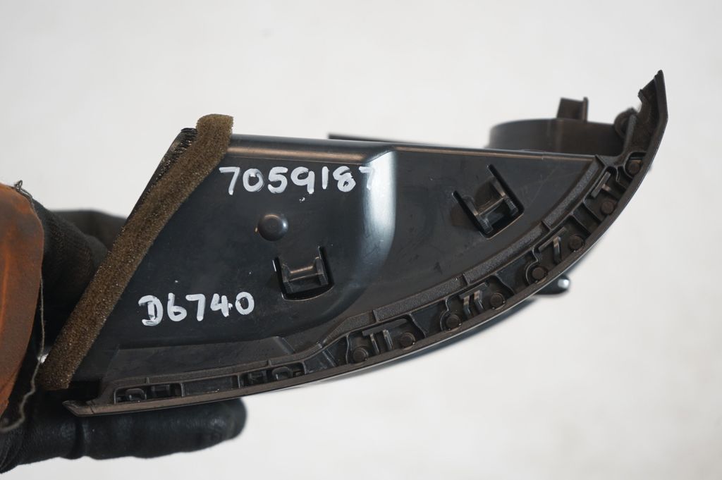 Dashboard side air vent grill/cover trim (9)