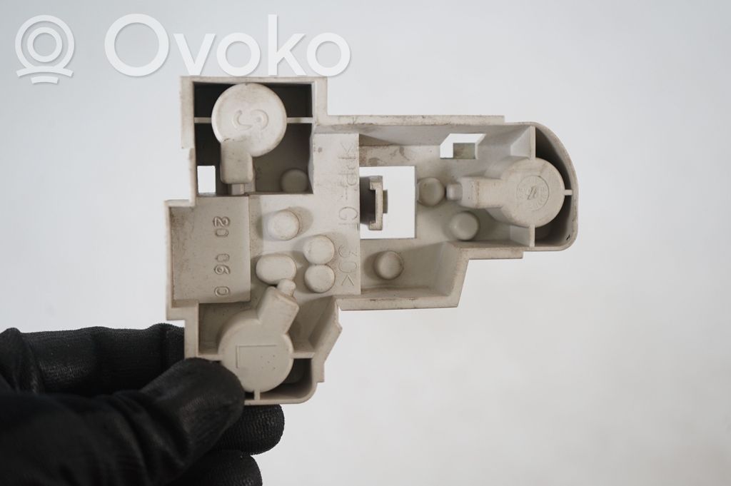 Tail light bulb cover holder (7)