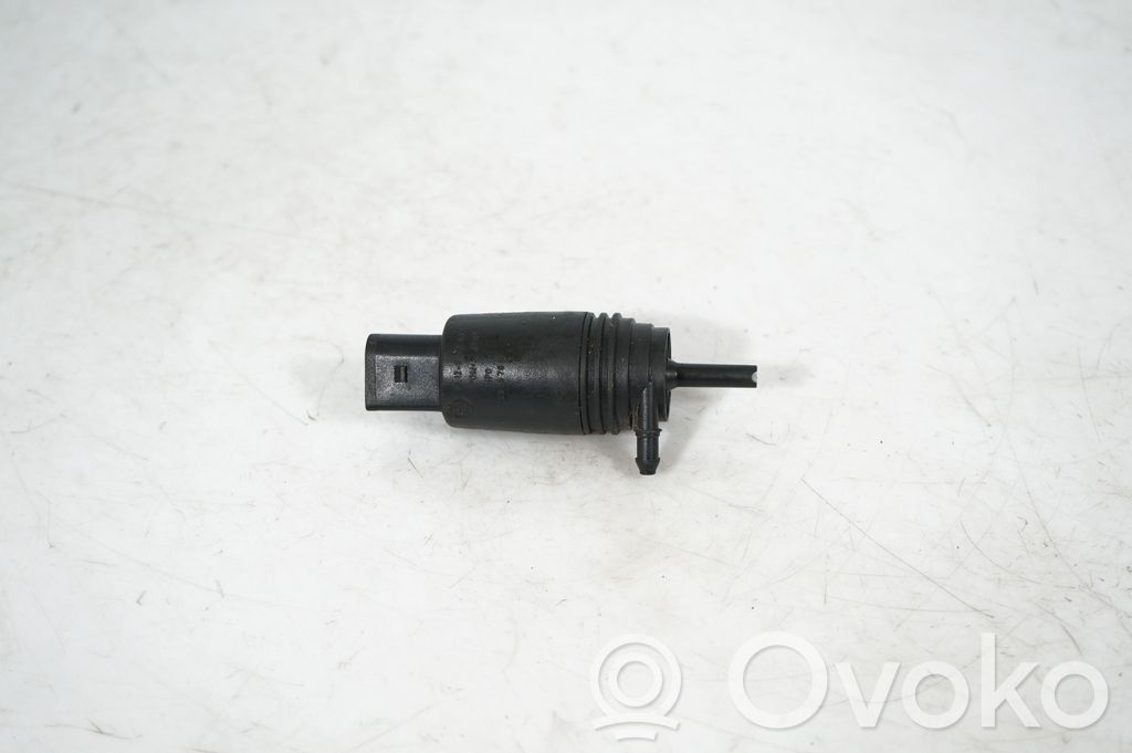 Windscreen/windshield washer pump (3)