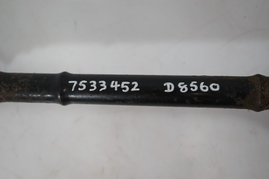 Rear driveshaft (8)