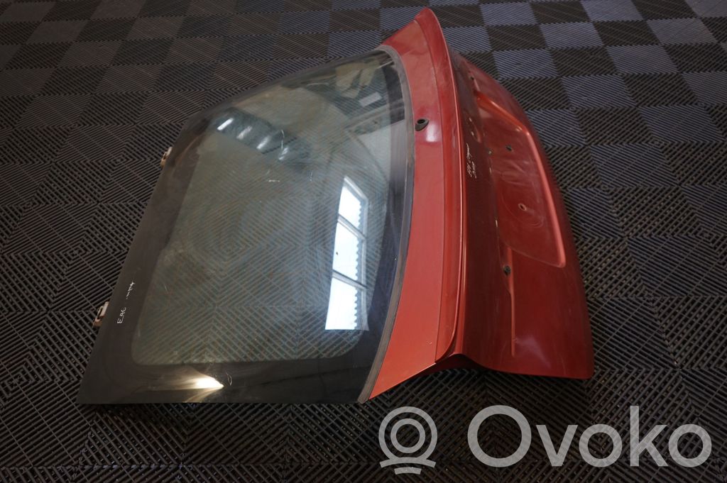 Tailgate/trunk/boot lid (4)