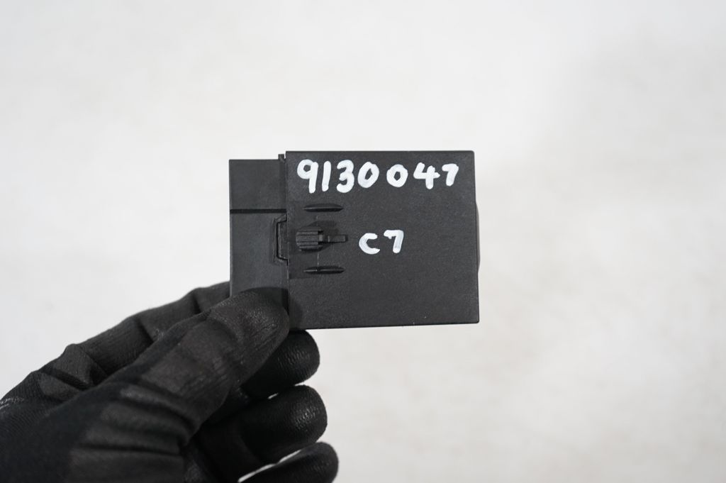 Seat belt warning relay (7)