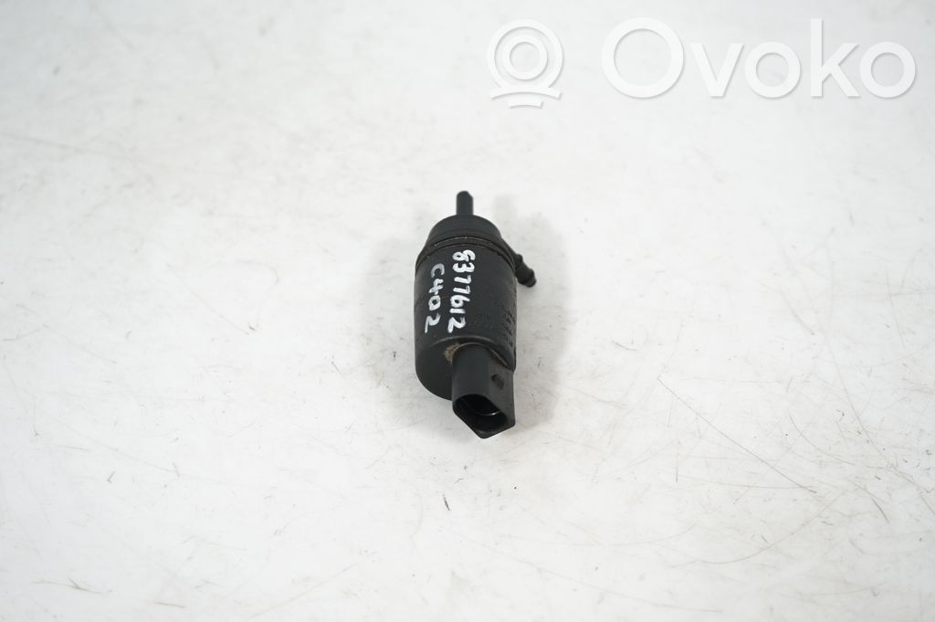 Windscreen/windshield washer pump (2)