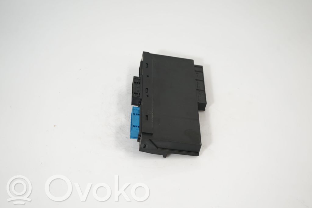 Comfort/convenience module (5)