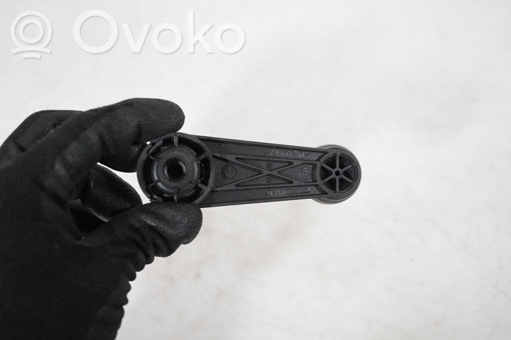 Rear door window winding handle (5)
