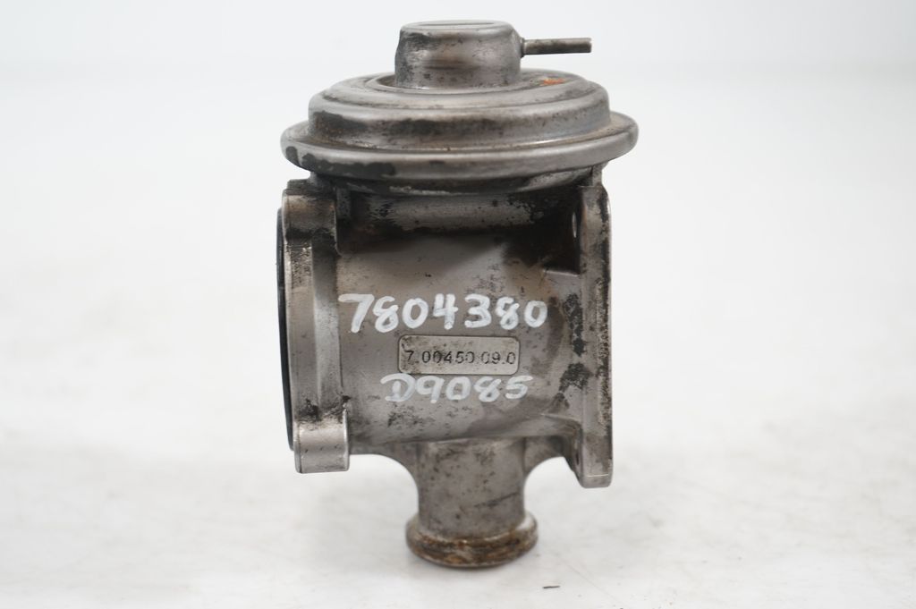 EGR valve (10)