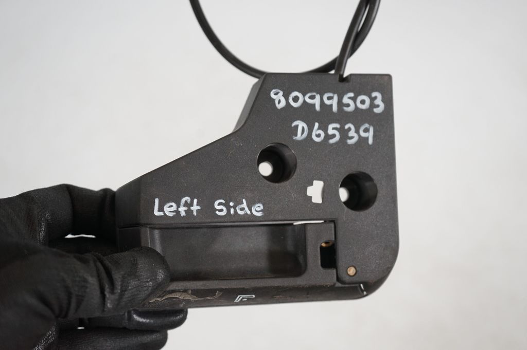 Seat back rest control lever/handle (7)