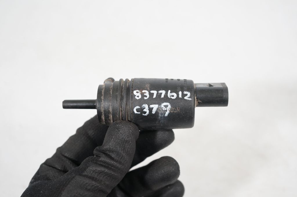 Windscreen/windshield washer pump (7)