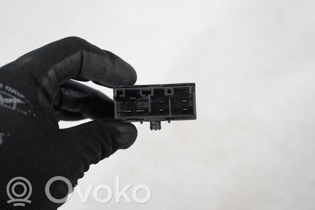 Seat control module (6)