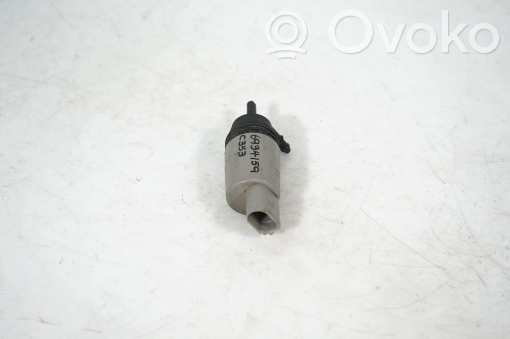 Windscreen/windshield washer pump (2)