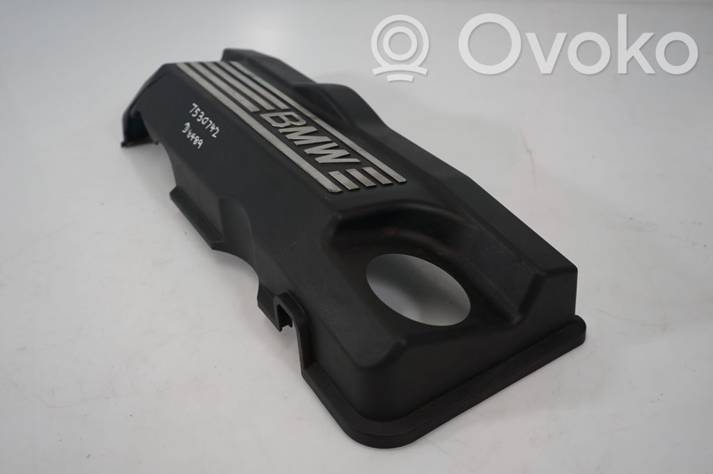 Engine cover (trim) (6)