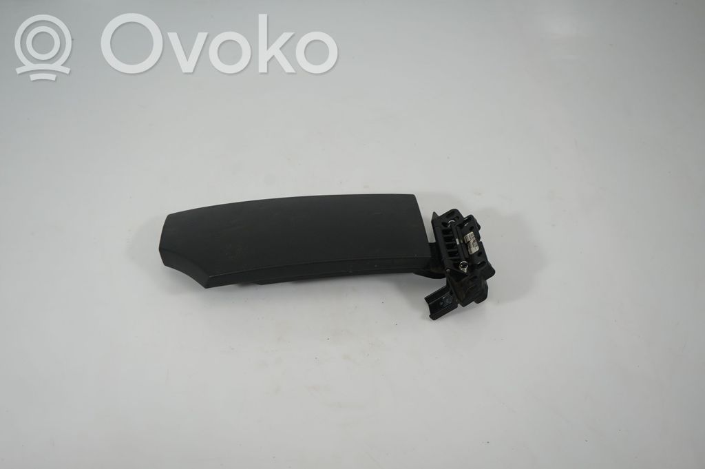 Armrest (2)