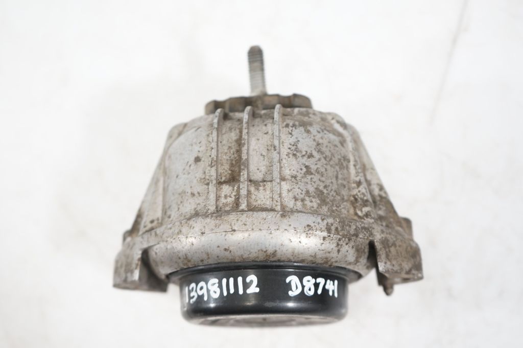 Engine mount bracket (8)