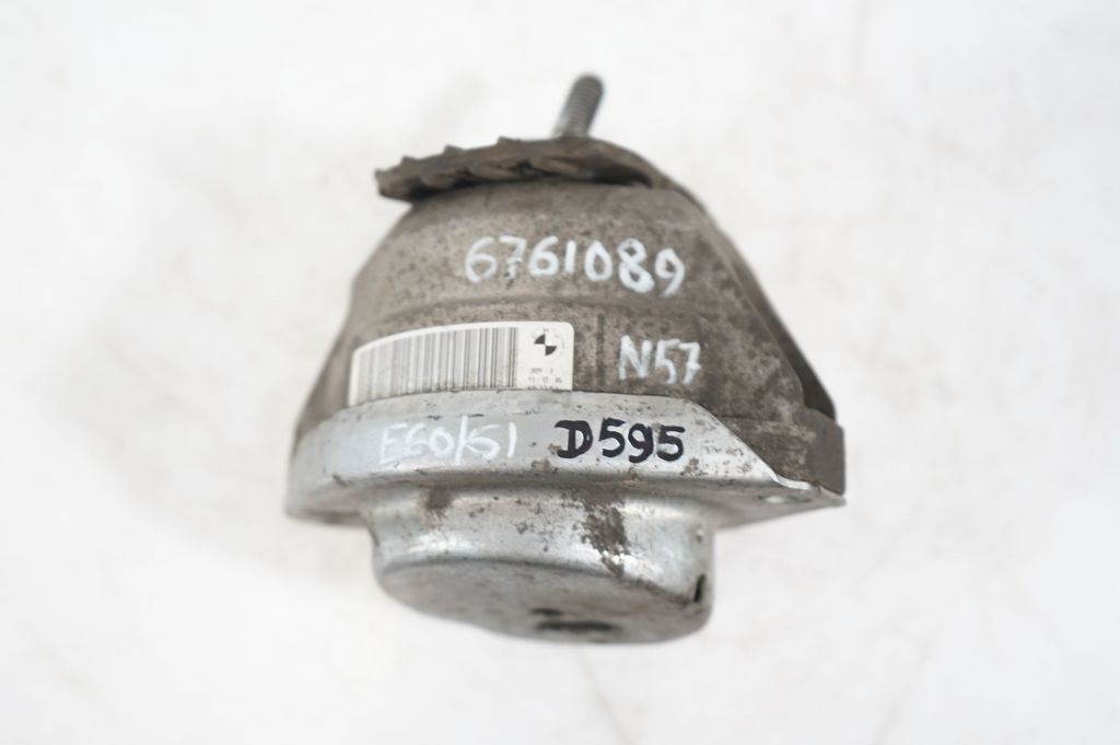 Engine mount bracket (8)