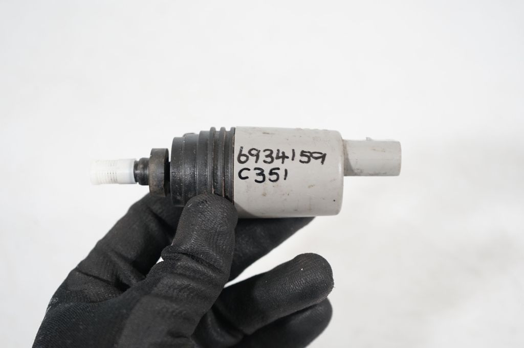 Windscreen/windshield washer pump (7)