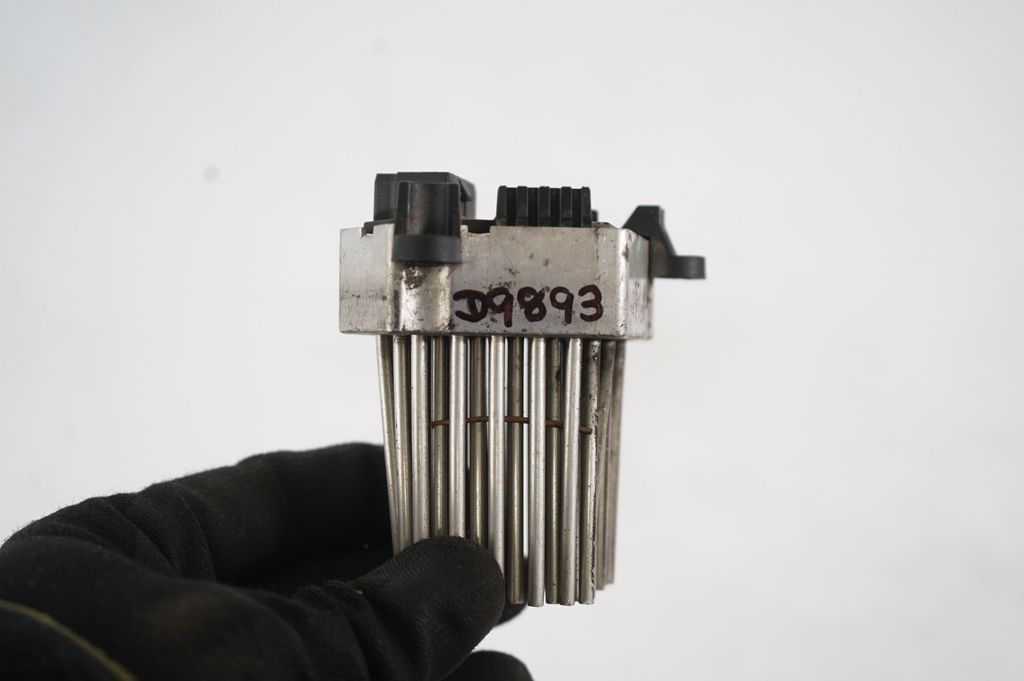 Heater blower motor/fan resistor (9)