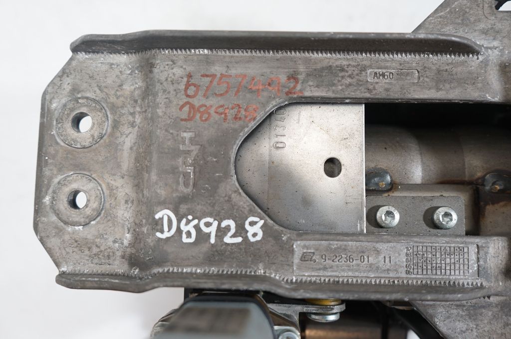 Steering wheel axle (10)