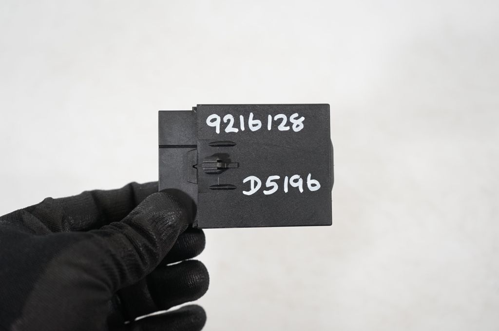 Seat belt adjustment motor (8)