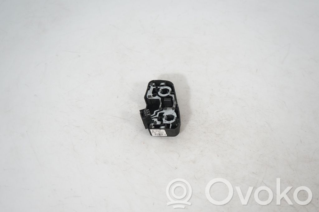 Tailgate rear/tail lights (2)