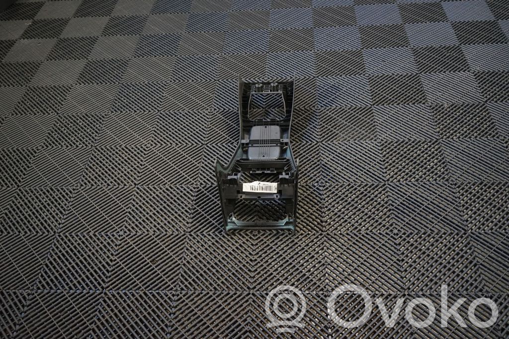 Center console (5)