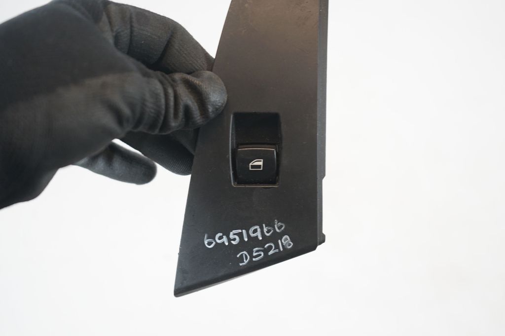 Electric window control switch (7)