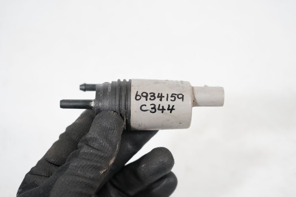 Windscreen/windshield washer pump (7)