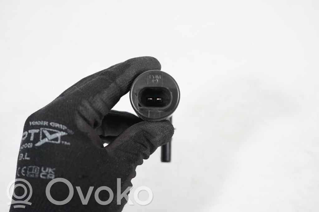 Headlight washer pump (6)