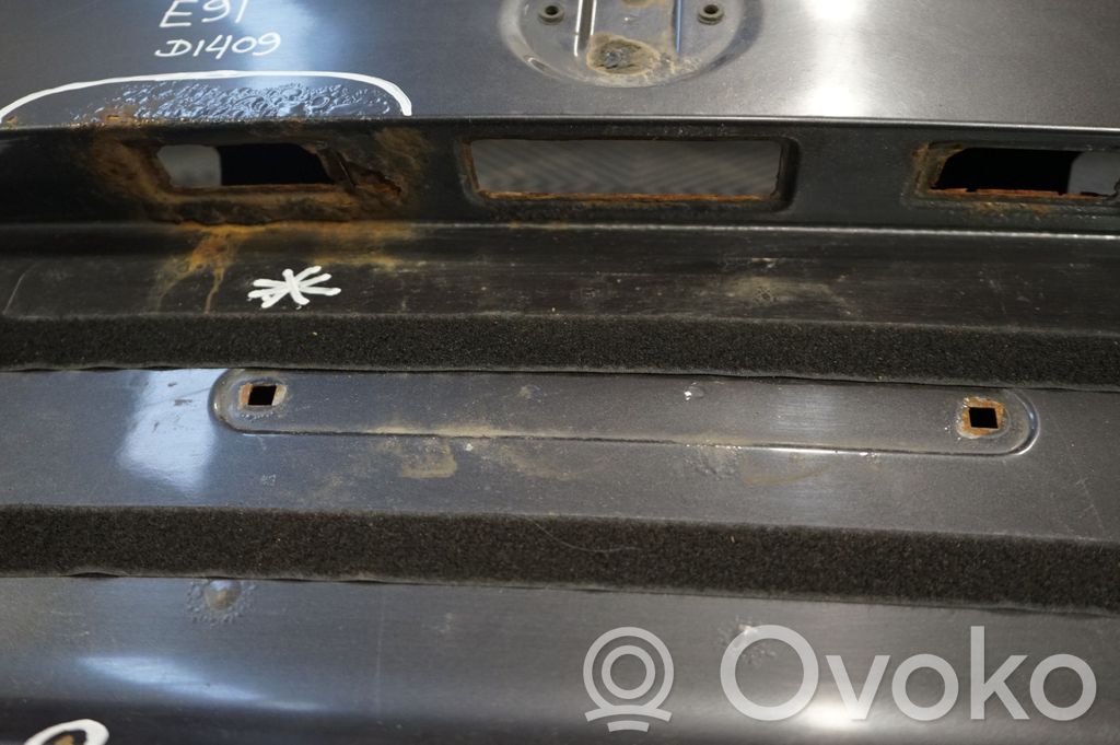 Tailgate/trunk/boot lid (9)