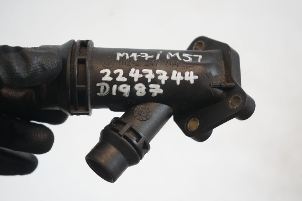Engine coolant pipe/hose (8)