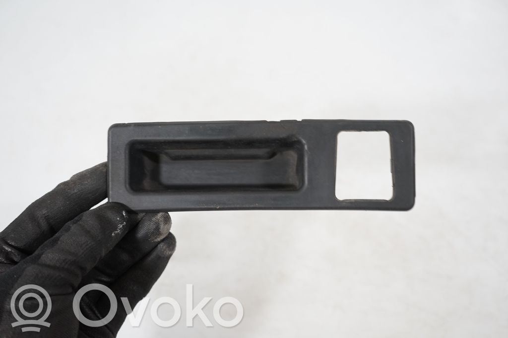 Dashboard lower bottom trim panel (7)