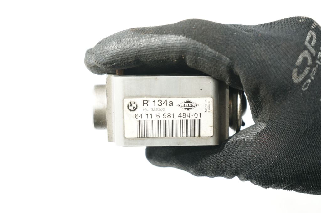 Air conditioning (A/C) expansion valve (11)