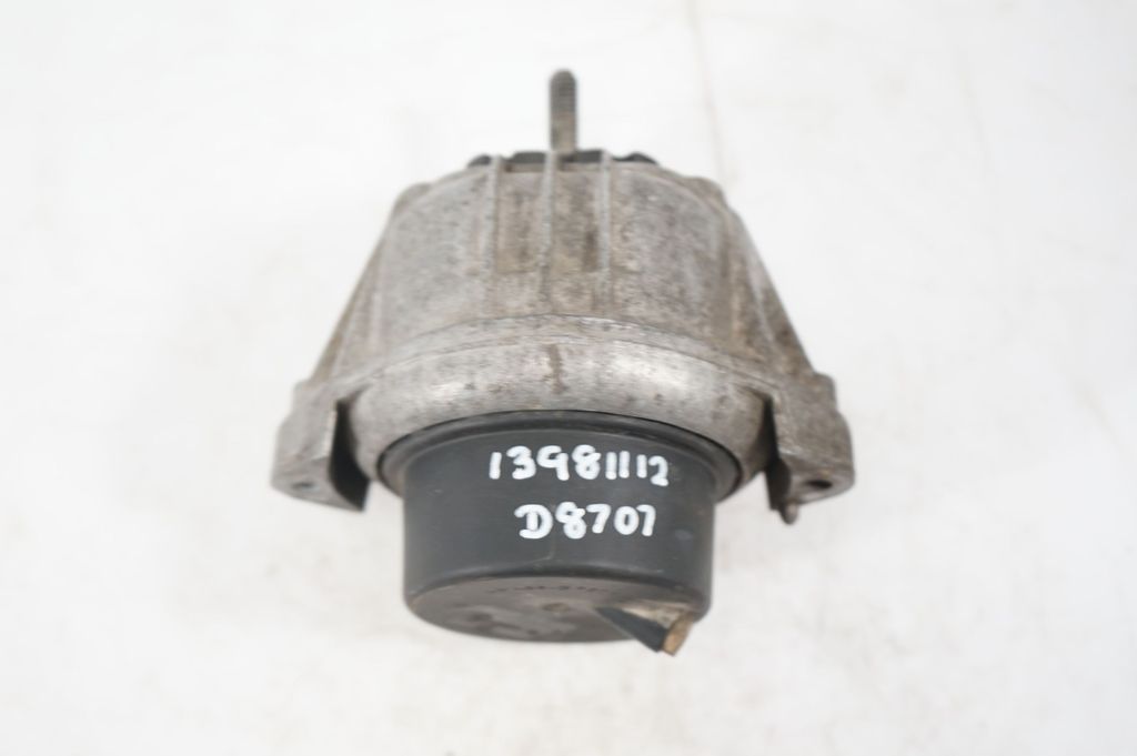 Engine mount bracket (8)