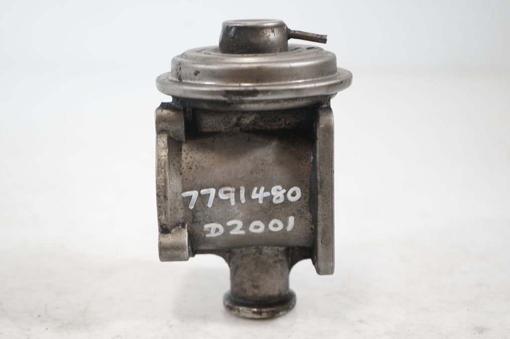 EGR valve (10)