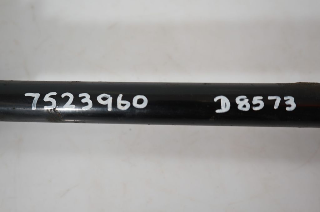 Rear driveshaft (8)