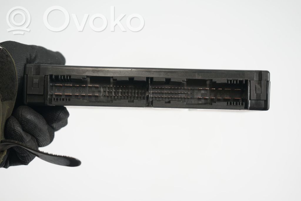Comfort/convenience module (6)