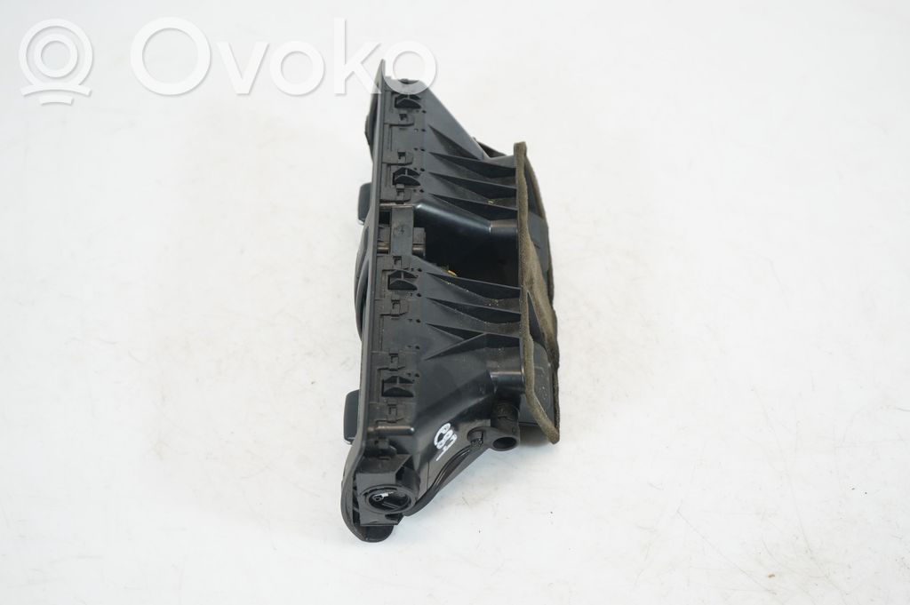 Dash center air vent grill (2)