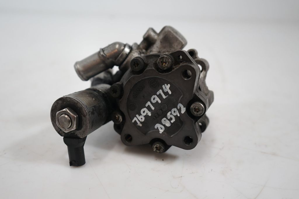 Power steering pump (9)
