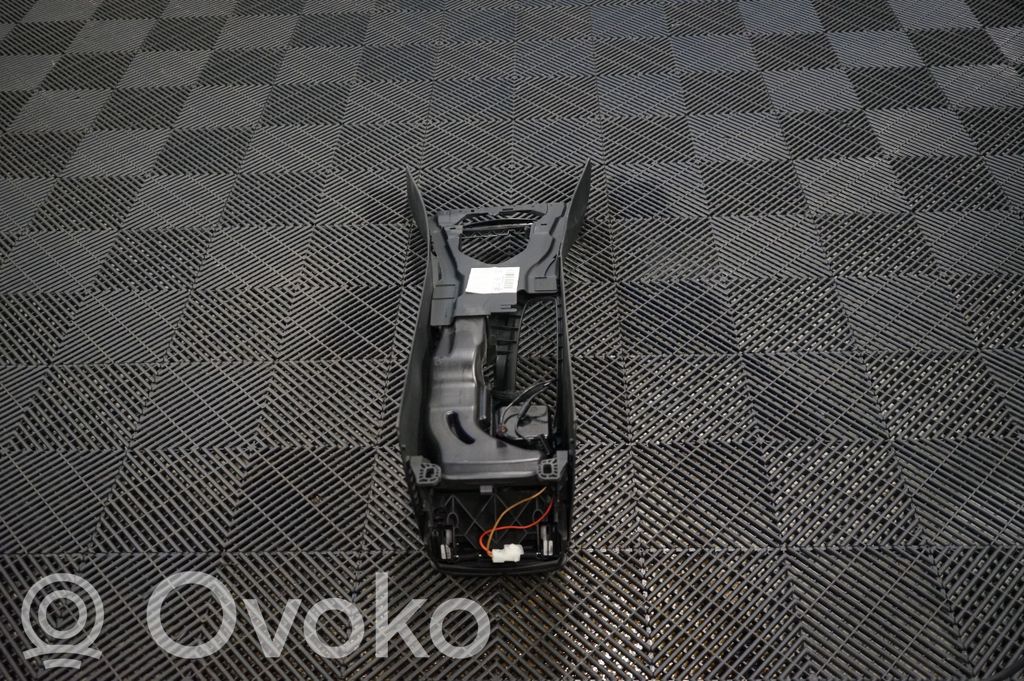 Center console (5)