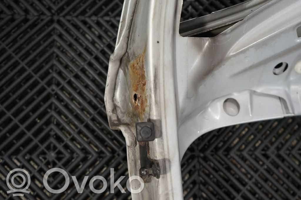 Tailgate/trunk/boot lid (6)